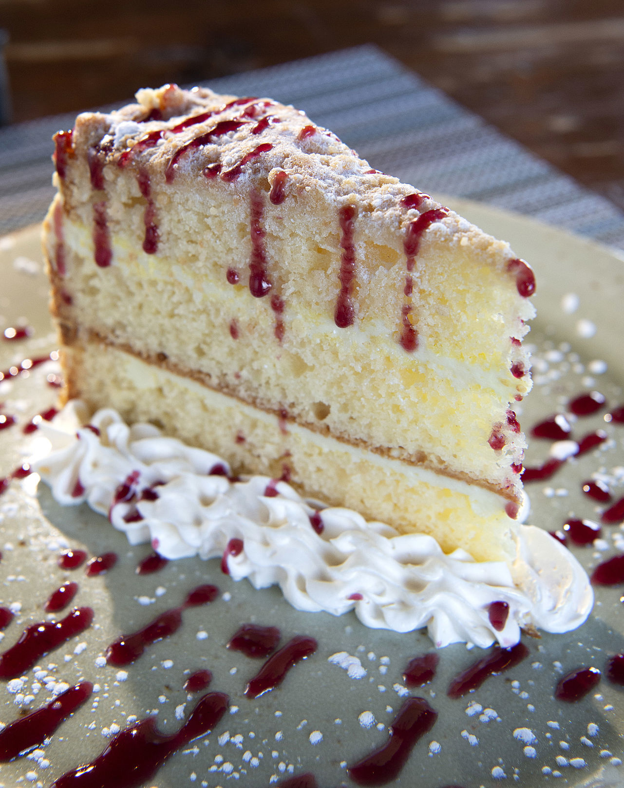 Mangia e Bevi Review-cake